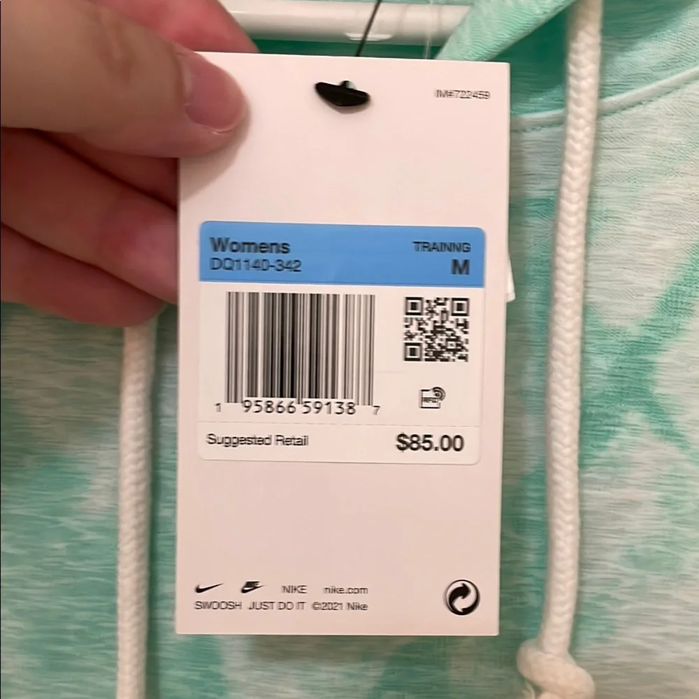 NIKE NWT Women’s Size Medium Light Green White Tie-Dye Hoodie Dry Fit Sweatshirt - Picture 2 of 10